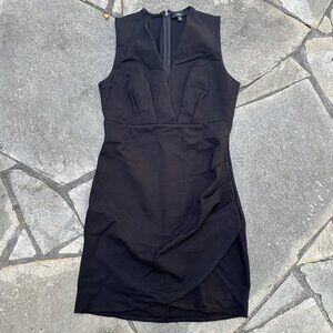 Lulus Cocktail Dress Womens Medium Black Mini Pleated Plunging Neckline Cocktail